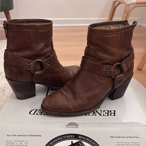 FRYE HARNESS WOMENS BOOT